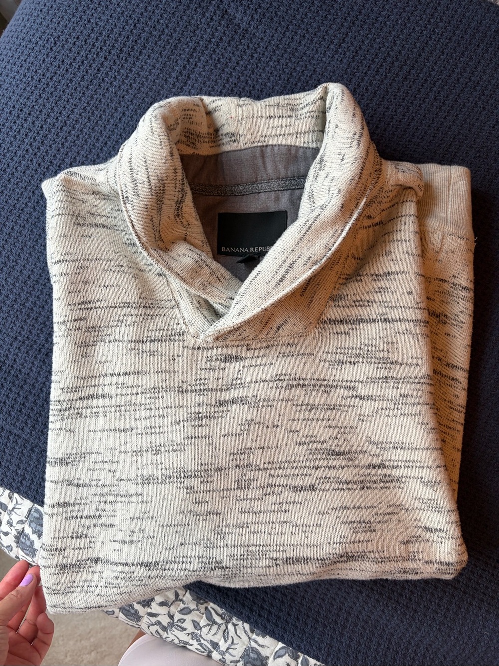 Banana Republic Men’s Turtleneck Sweater - Oatmeal with Black Flecks